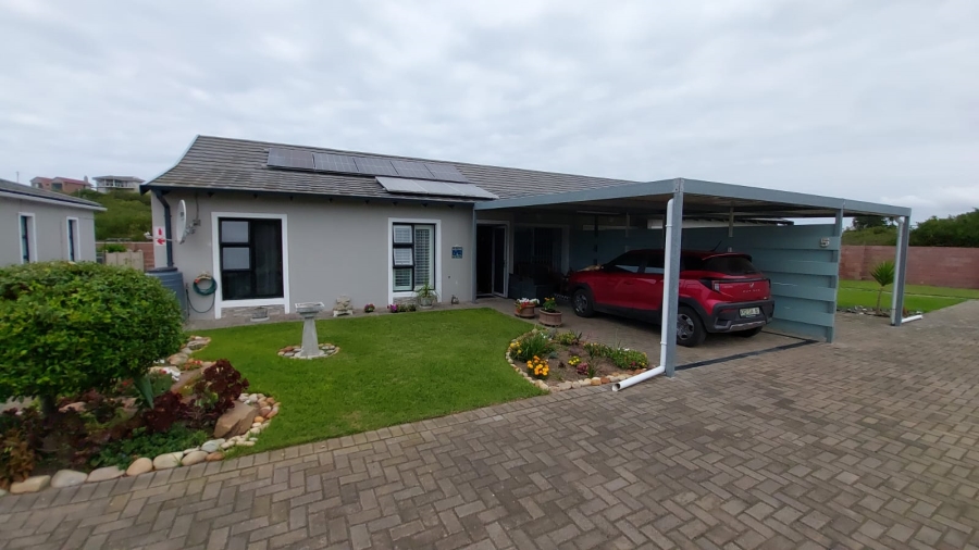 3 Bedroom Property for Sale in Paradise Beach Eastern Cape